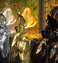 museum shop design store design kooperative wien design tower vienna mini waechter time guardians light art sculpture sculptor manfred kielnhofer gold silver bronze